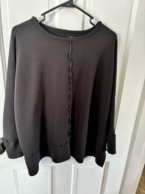 Jones New York Black Ruffle-Trim Pullover Sweatshirt